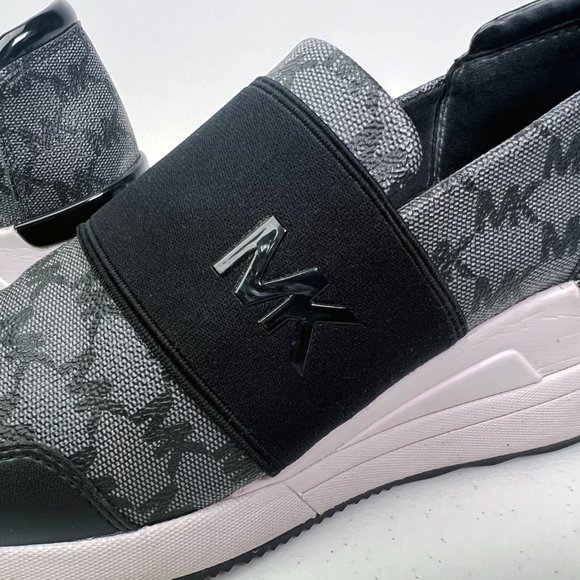 MICHAEL KORS Women's Sneakers Size 8M with Matching Waist Wallet Combo - Picture 4 of 16